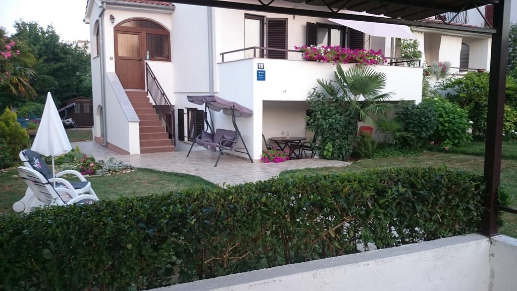 Apartment Devcic Porec Esterno foto
