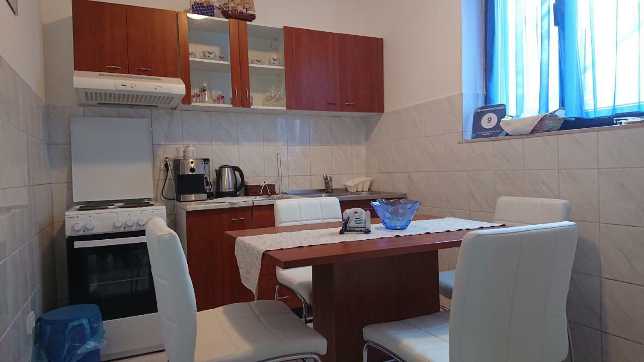 Apartment Devcic Porec Esterno foto